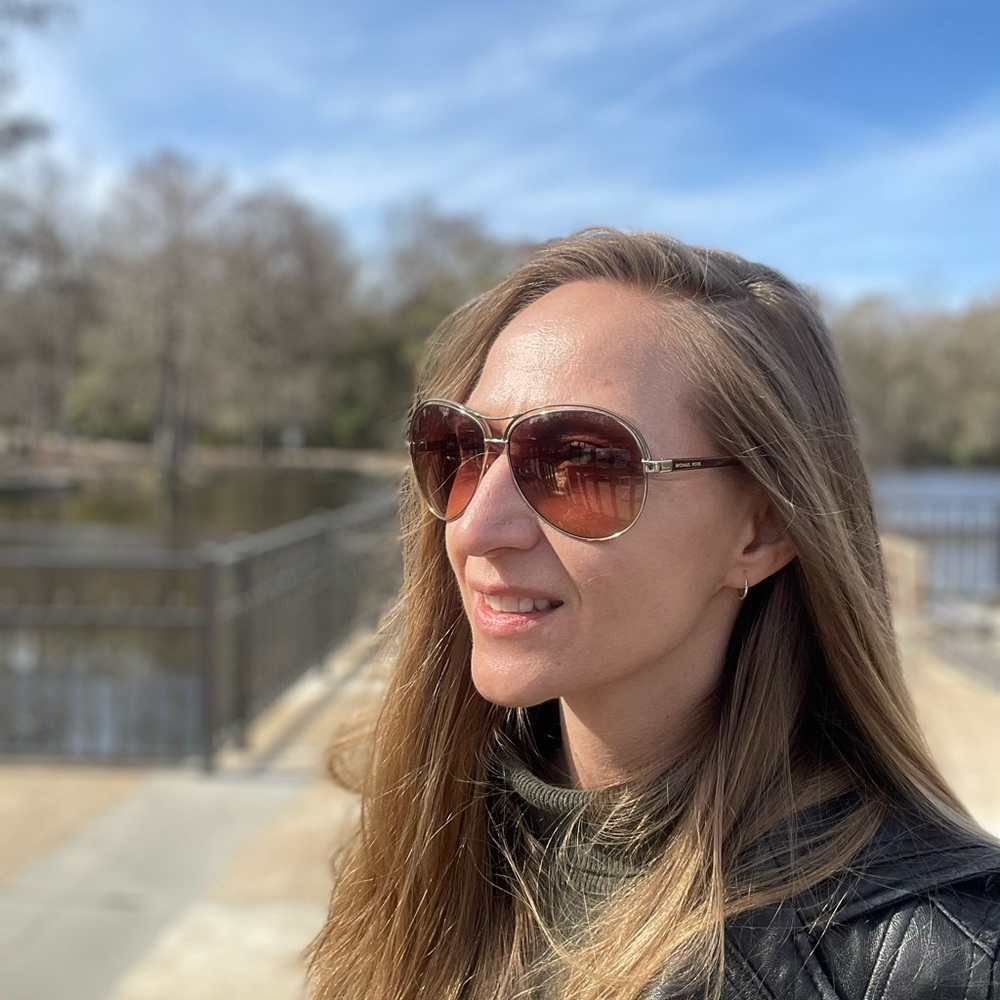 Meet your Posher, Jennifer